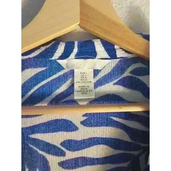 Royal blue print button down blouse - Picture 3 of 3